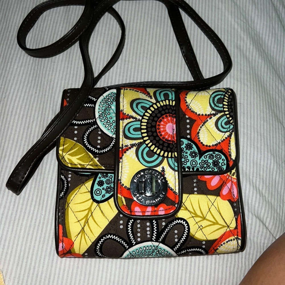 VERA BRADLEY CROSSBODY